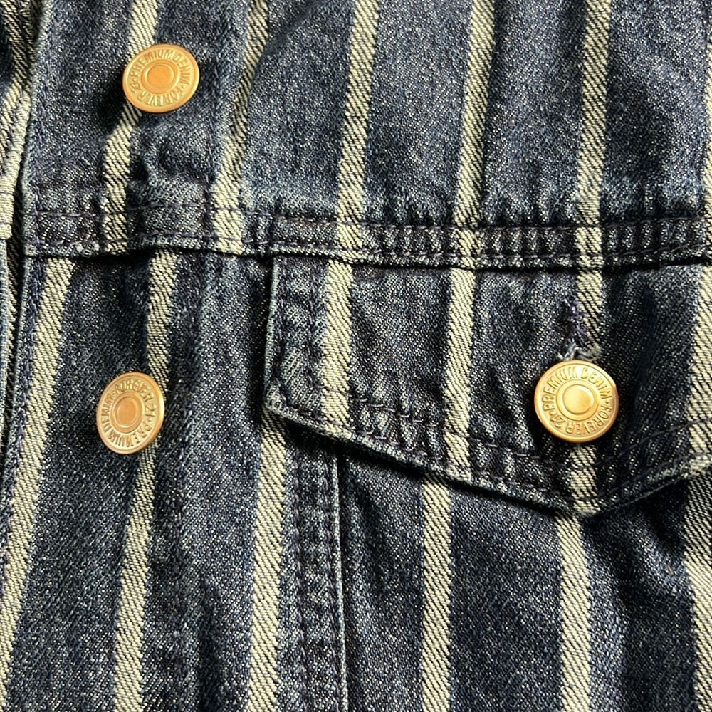 Forever 21 White Pinstripe Striped Cropped Denim Jacket - Picture 7 of 13